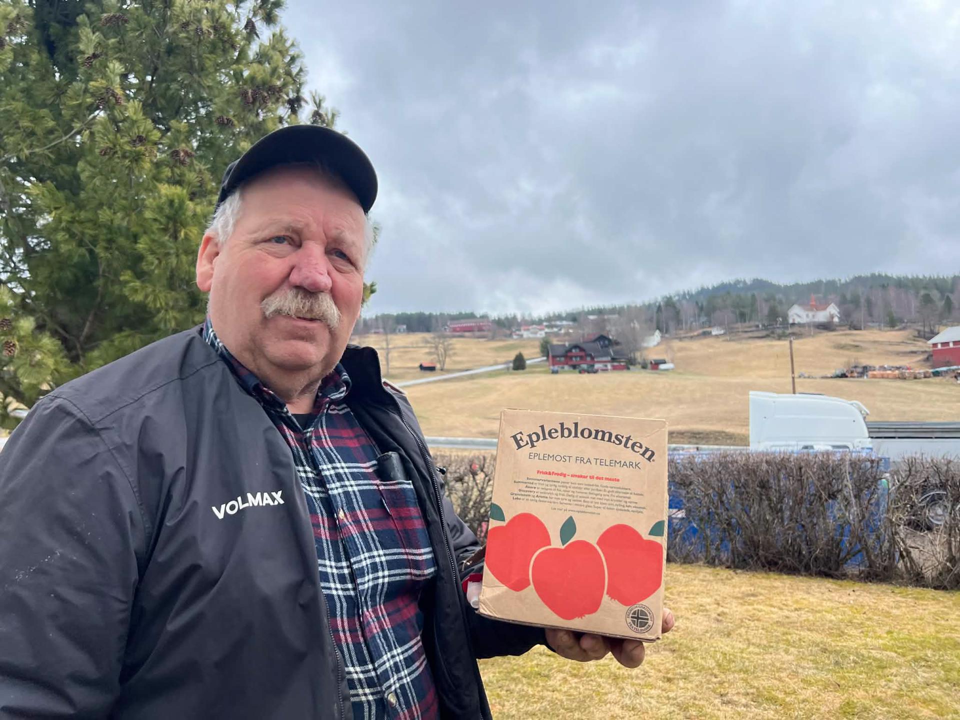 Tok en pall på strak arm